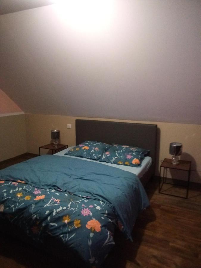 Flat Apartman Le Faouët Kültér fotó